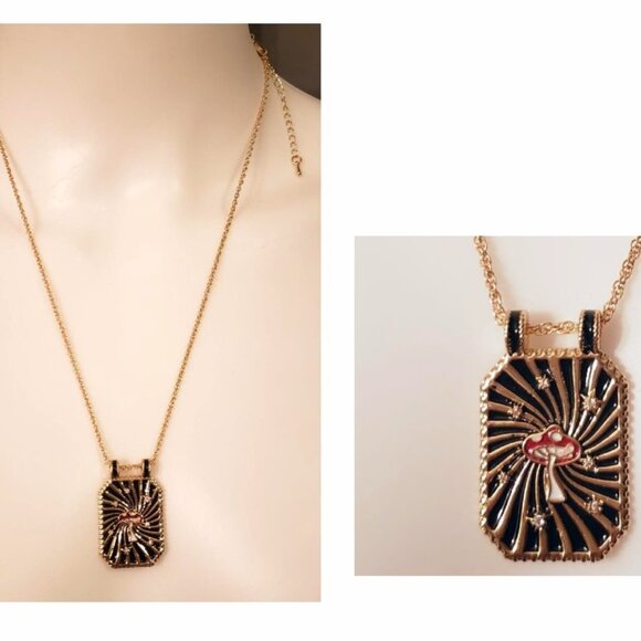 NWT Luxury tarot charm mushroom pendent necklace vintage 70's vibe - Picture 2 of 6